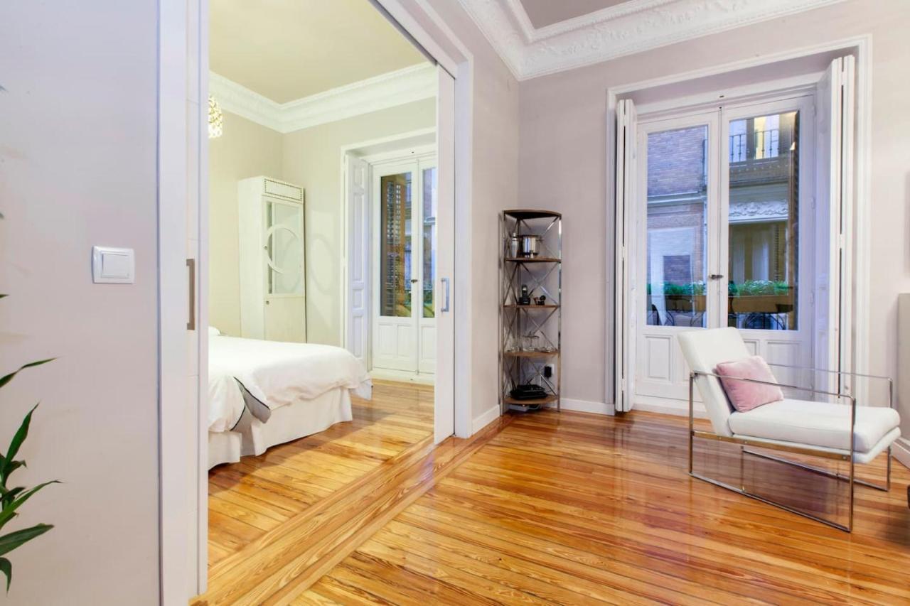 La Casa De La Luna Madrid Ngoại thất bức ảnh