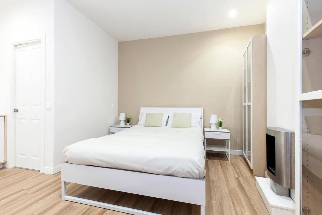 La Casa De La Luna Madrid Ngoại thất bức ảnh